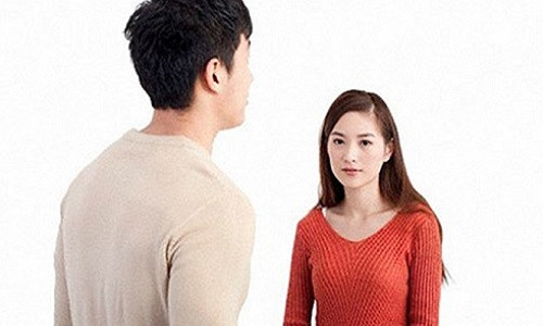 Uất ức nghẹn cổ vì mẹ chồng mượn vàng hồi môn rồi bán mất Uat uc nghen co vi me chong muon vang hoi mon roi ban mat