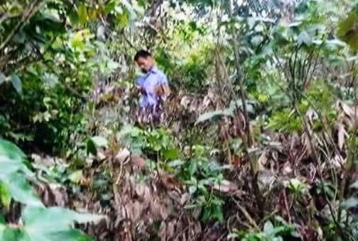 Nghi phạm bị tình nghi sát hại hai cha con trong rừng tại huyện Đình Lập (Lạng Sơn) đã được phát hiện chết trong trạng thái treo cổ cách hiện trường vụ án 150km.