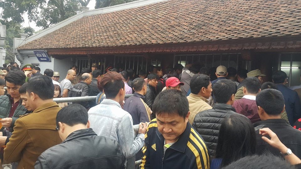 Việc thăng quan, tiến chức phải xuất phát từ năng lực bản thân chứ không thể bằng sự u mê được.