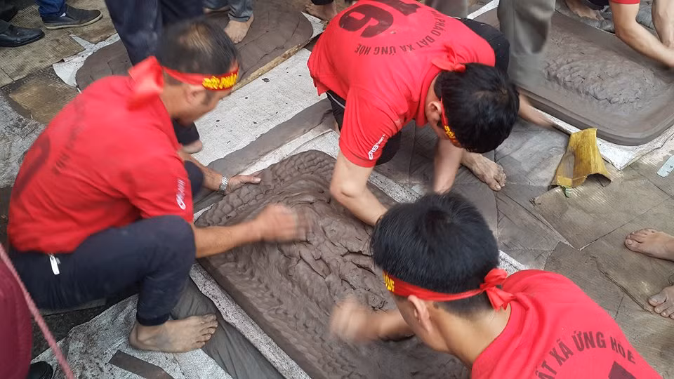 Thậm chí có đến 3 pháo thủ.