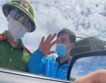 Thay gi tu “hanh dong” xe tien, banh mi khong phai hang thiet yeu?