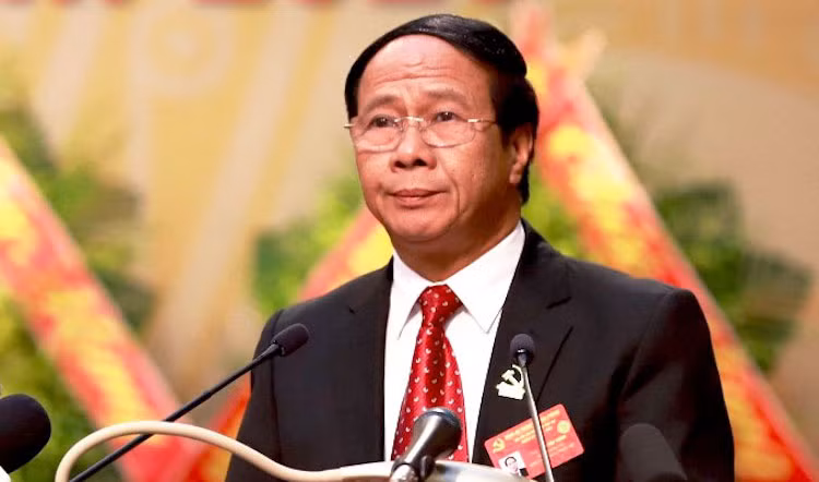 Ông sinh ngày 20/10/1962. Quê quán xã Tân Liên, huyện Vĩnh Bảo, Thành phố Hải Phòng. Ông có trình độ cao cấp lý luận Chính trị; Thạc sĩ Quản lý kinh tế.