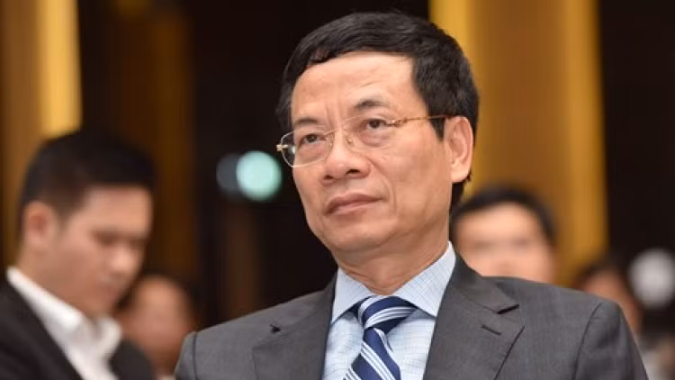 Bộ trưởng Bộ Thông tin và Truyền thông Nguyễn Mạnh Hùng (Ngày sinh: 24/7/1962). Quê quán: Bắc Ninh. Trình độ: Thạc sĩ Kinh tế, Thạc sĩ Kỹ thuật, Kỹ sư Viễn thông vô tuyến