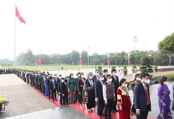 Kỳ họp thứ nhất, Quốc hội khóa XV có vai trò rất quan trọng, đặt nền móng cho hoạt động của Quốc hội khóa XV, trong đó có nội dung Quốc hội sẽ tiến hành bầu, phê chuẩn kiện toàn nhân sự các chức danh lãnh đạo của các cơ quan Nhà nước; xem xét, thảo luận các báo cáo về kinh tế- xã hội và quyết định một số vấn đề quan trọng khác. Công tác tổ chức, nhân sự cấp cao của Nhà nước là nội dung trọng tâm của kỳ họp đầu tiên trong nhiệm kỳ Quốc hội khóa XV.