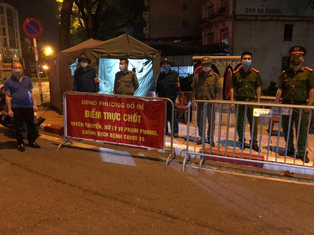 Xuyen dem kiem tra ly do nguoi dan Thu do ra duong-Hinh-20