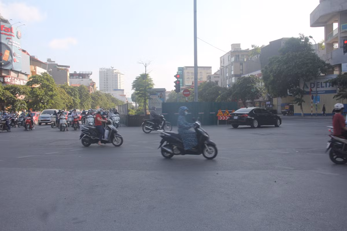 Dự kiến, thời gian thi công cắt xén dải phân cách là khoảng 3 tháng. Sở GTVT yêu cầu nhà thầu chỉ được phép thi công vào ban đêm (từ 22h đến 5h) và từng đoạn để đảm bảo an toàn và tránh gây ùn tắc.