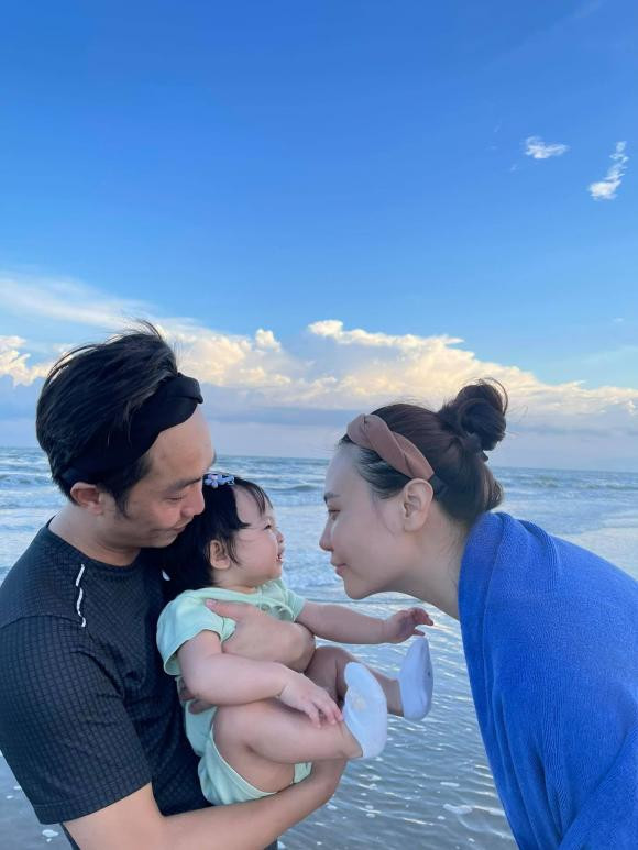 Me Dam Thu Trang tiet lo be Suchin tu luc moi sinh da duoc moi dong quang cao