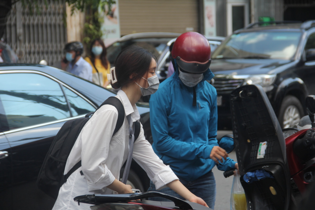 Kỳ thi tốt nghiệp THPT năm 2021 sẽ diễn ra trong hai ngày 7-8/7 tới, với môn thi đầu tiên là Ngữ Văn bắt đầu từ 7h30 sáng mai (7/8) và kết thúc bằng môn Ngoại Ngữ bắt đầu từ 14h20 ngày 8/7.