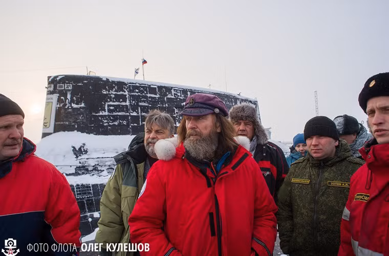 Nhân ngày Chiến sĩ Bảo vệ Tổ quốc Nga (23/2), một nhóm các nhà thám hiểm Bắc Cực đã được tiếp cận hai trong số ba tàu ngầm hạt nhân lớn nhất thế giới do Liên Xô sản xuất tại căn cứ Hạm đội Biển Bắc.