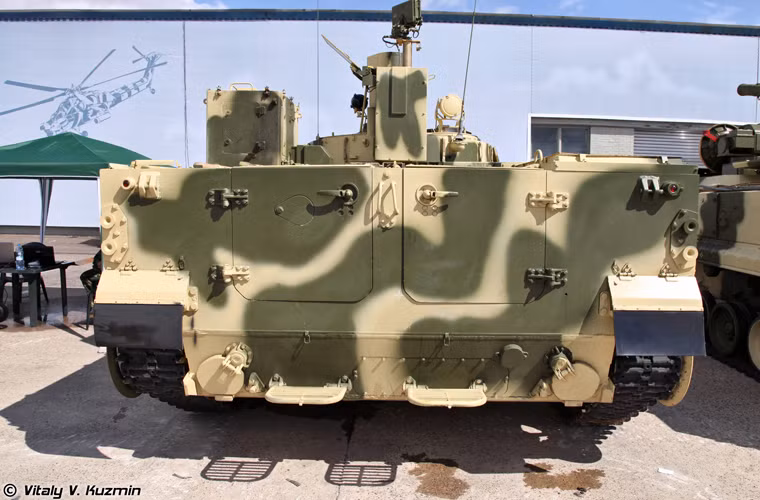 Khung gầm của 9P157-4 cũng là BMP-3, có khả năng lội nước với hệ thống đẩy Waterjet lên tới tốc độ 10km/h. 