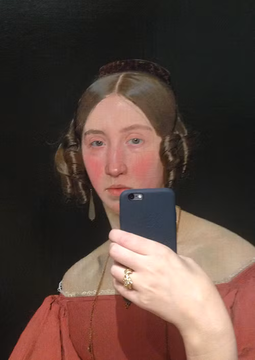 "Một chuyến viếng thăm các triển lãm Quốc gia ở Đan Mạch cùng một người bạn đã đem lại cho tôi cảm hứng thực hiện dự án Bảo tàng Selfies. Đây là một dự án vui. Nhưng tôi hy vọng nó sẽ khiến mọi người ghé thăm bảo tàng nhiều hơn và cùng tham gia Bảo tàng Selfies”, Olivia Muus nói.