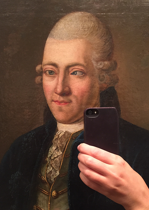 Ngày nay, bất cứ ai cũng có thể chụp cho mình một bức ảnh “Selfie”. Việc chụp ảnh “Selfies” không chỉ giới hạn với một người mà nhiều người cũng có thể tham gia.