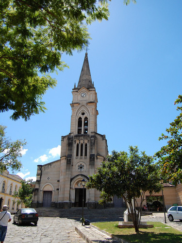 Các nhà nguyện và nhà thờ tráng lệ được xây dựng vào thế kỷ 18, 19 là minh chứng cho sự thịnh vượng của kỉ nguyên tìm vàng tại nơi đây.