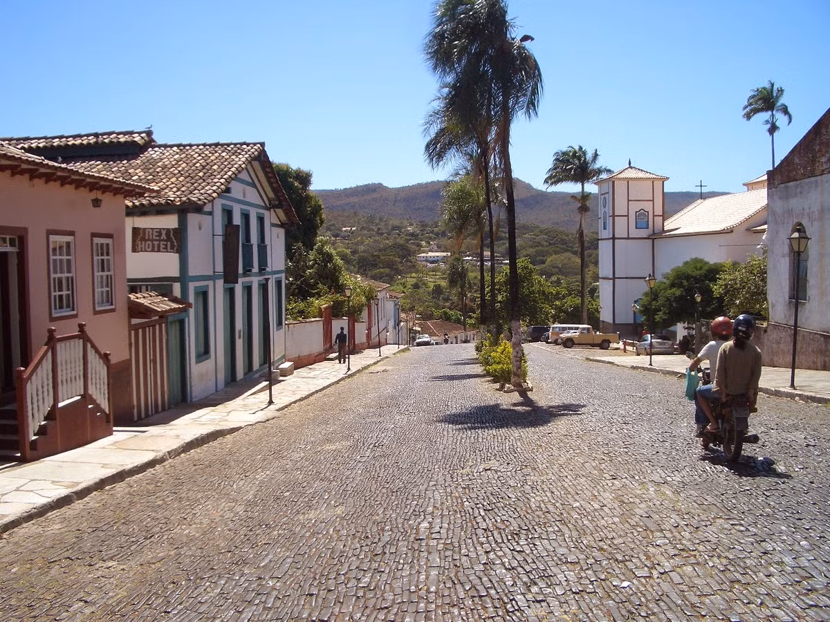 Đường phố của Goias cũng mang nét đặc trưng với những con đường dải sỏi trải dài có từ thời thuộc địa.