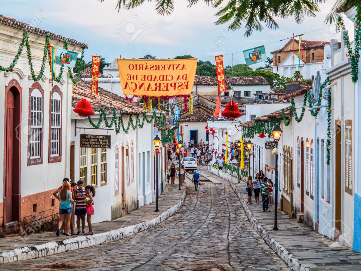 Phát triển nhanh chóng cùng hoạt động khai thác vàng ở khu vực, thành phố cổ Goias đã trở thành một thành phố thuộc địa điển hình ở Brazil.