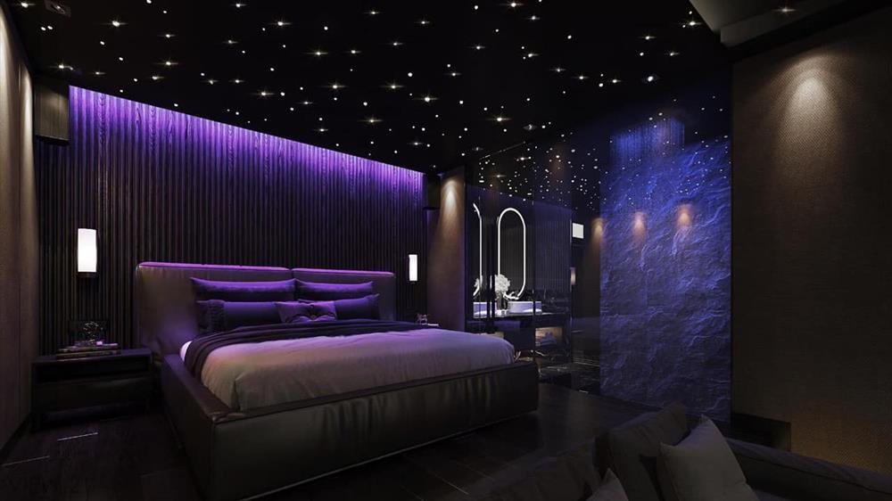 Các đồ nội thất, trang trí trong phòng khách, phòng ngủ, bếp đều vô cùng sang trọng, hiện đại. Ảnh: FBNV