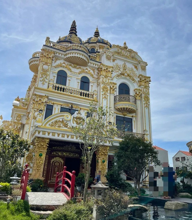 Trong khi đó, nhà của anh Bằng Kyo có diện tích 230 m2 x 4 tầng (không có tầng hầm để xe). Ảnh: Nhịp sống Việt