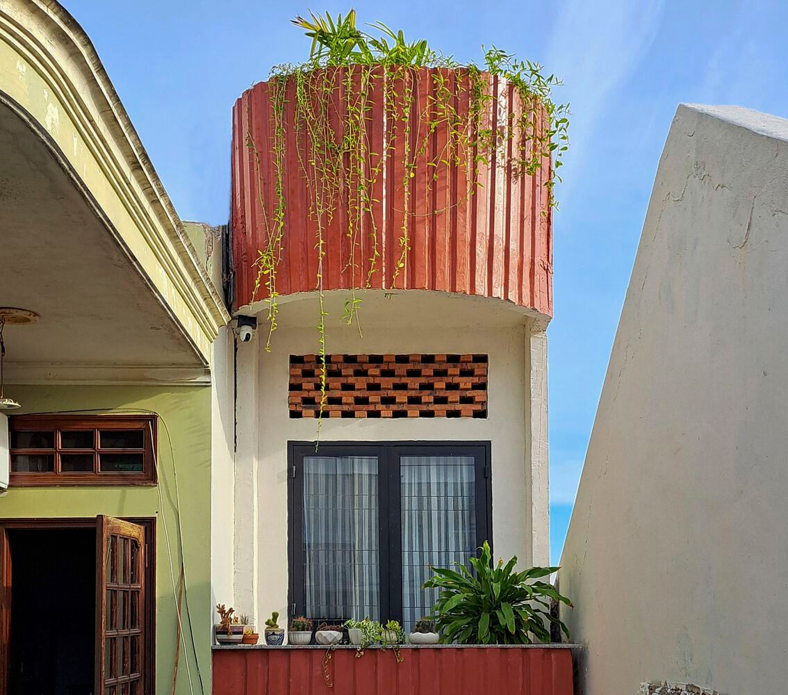 Mat tien chi 2m, nha Phan Thiet van dep tung centimet