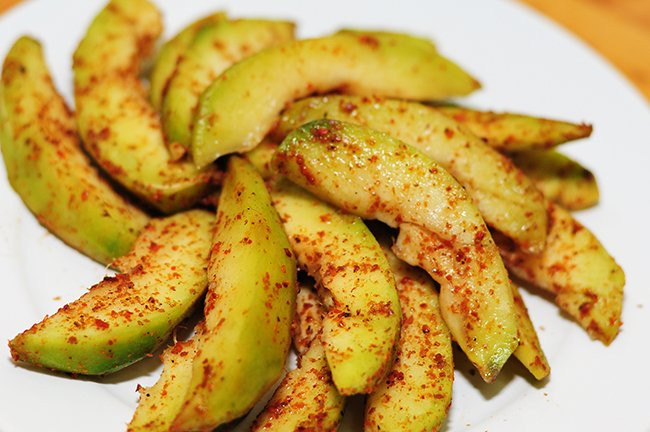 Nếu như cóc xanh có giá chỉ 20.000 - 30.000 đồng/kg thì cóc sấy dẻo, cóc dầm có giá tới gần 200.000 đồng. Ảnh: Internet