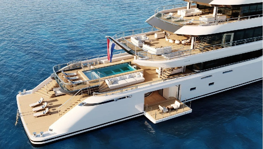 Các đường nét sắc cạnh trên thân tàu mang lại cảm giác năng động, tạo nên nét thiết kế vượt thời gian.