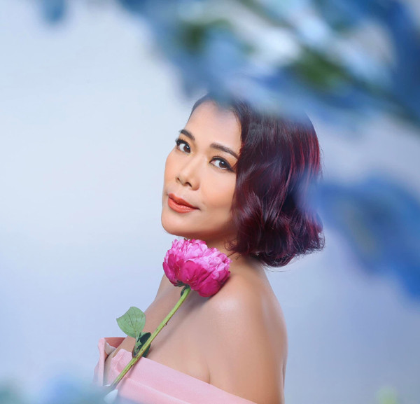 Cac con cua My Le va chong dai gia song trong biet thu nguy nga