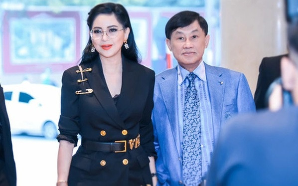 Bi mat trong gia dinh giau co cua ty phu Johnathan Hanh Nguyen