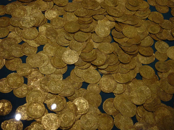 Theo dữ liệu của Gold Hub, Hà Lan có khoảng 612 tấn vàng dự trữ. Vào tháng 10/2019, Hà Lan đã vận chuyển 200 tấn vàng từ Ngân hàng Trung ương Hà Lan ở Amsterdam đến Camp New Amsterdam. Nguồn ảnh: Goodreturns