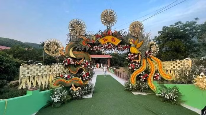 Can canh co ngoi 300m2 o que chuan bi cho dam cuoi cua Mac Van Khoa