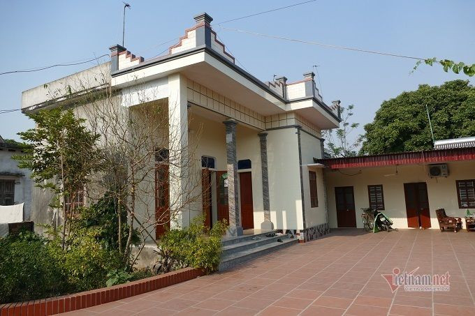 Nhờ đó, Đoàn Văn Hậu có thể giúp bố mẹ xây dựng lại căn nhà ở quê khang trang hơn. Ảnh: Vietnamnnet