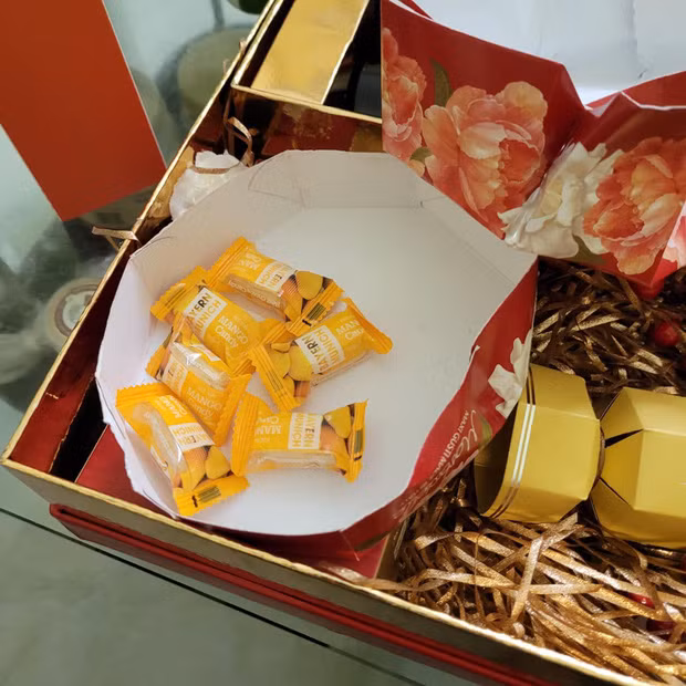 Một hộp kẹo Merletto Nga nhưng trong ruột là kẹo xoài. Ảnh: Doanh nghiệp &amp; tiếp thị