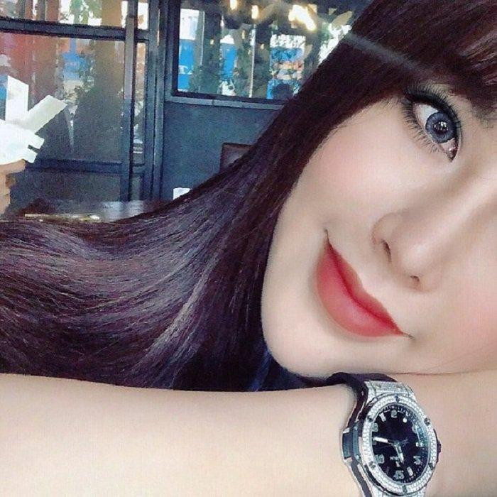 Diệp Lâm Anh sở hữu chiếc đồng hồ có giá trị lên tới 400 triệu đồng. Ảnh: Internet