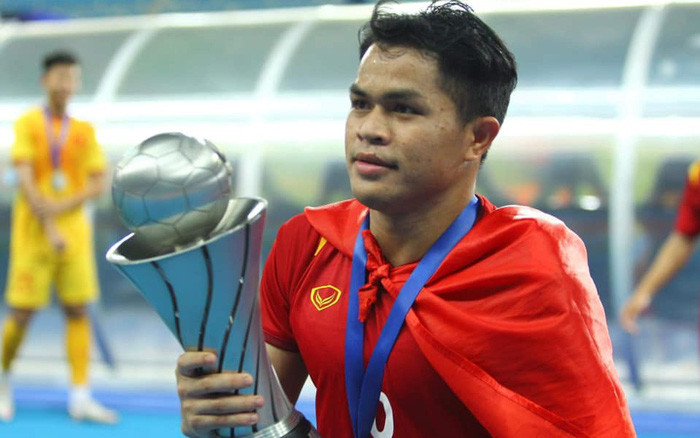 Căn nhà mới là thành quả, sự cố gắng và chung sức của Dụng Quang Nho cũng như các anh chị trong gia đình dành tặng bố mẹ. Ảnh: Dân Việt