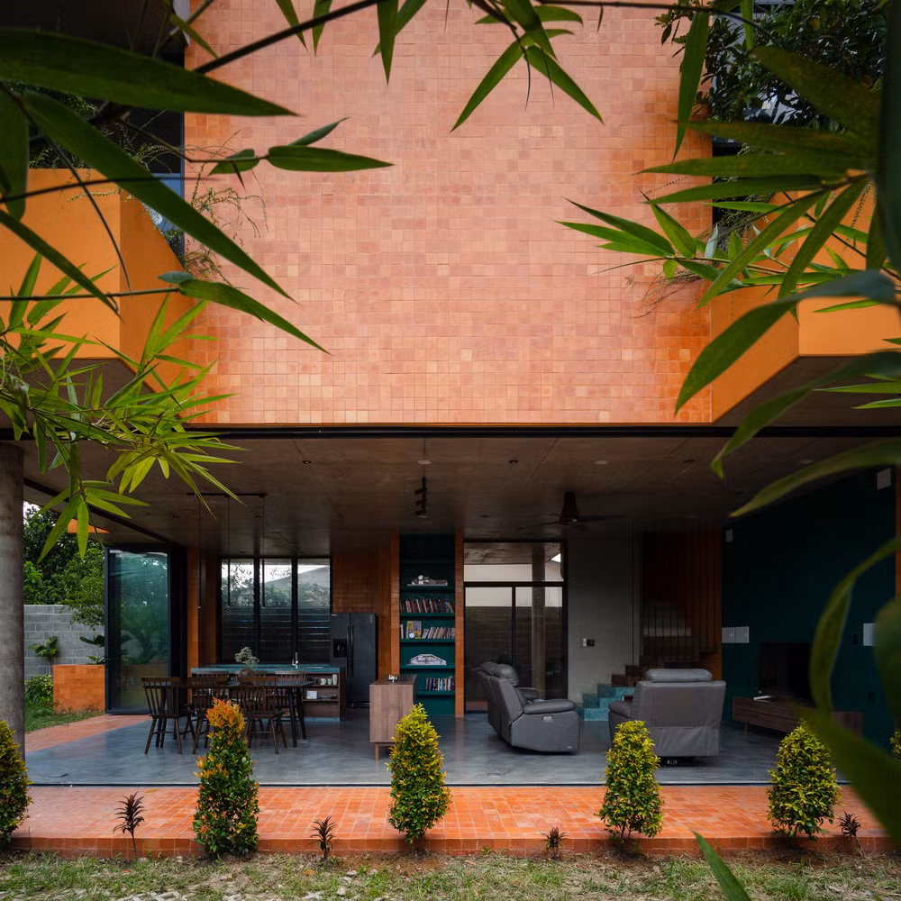 Gia chủ mong muốn có một không gian sống mà mọi thành viên trong gia đình có thể nhìn thấy và nghe thấy nhau mọi lúc.