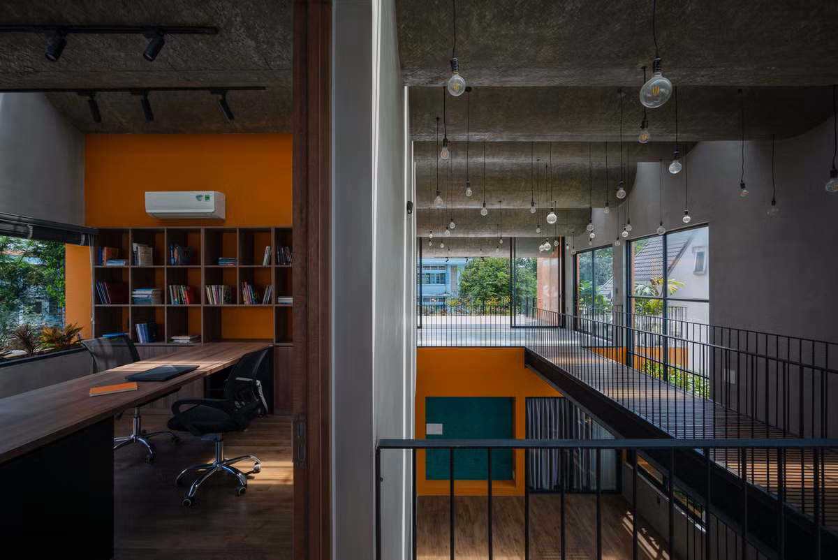 Thiết kế thông tầng giúp không gian sống rộng rãi, thoáng sáng và không bị hạn chế tầm nhìn.