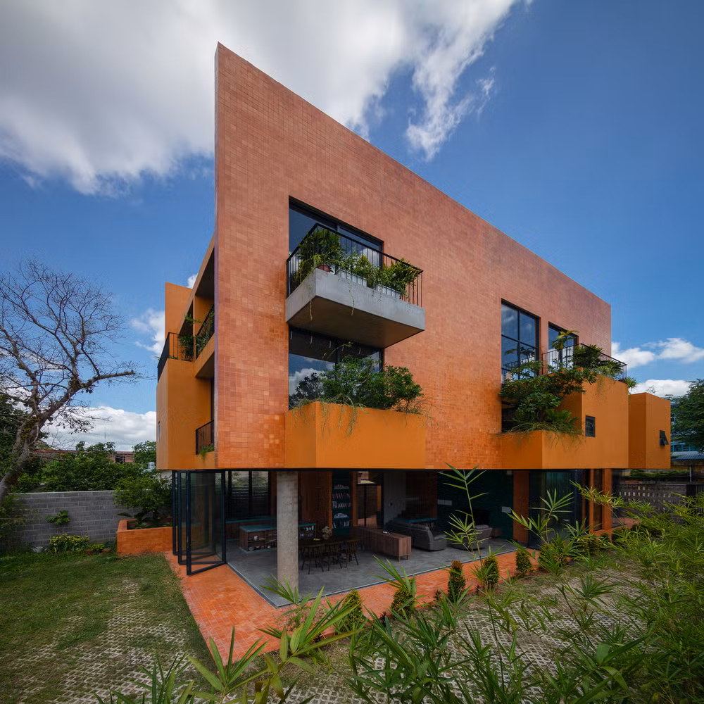 Nhà được thiết kế cho một gia đình 3 thế hệ với 7 thành viên.