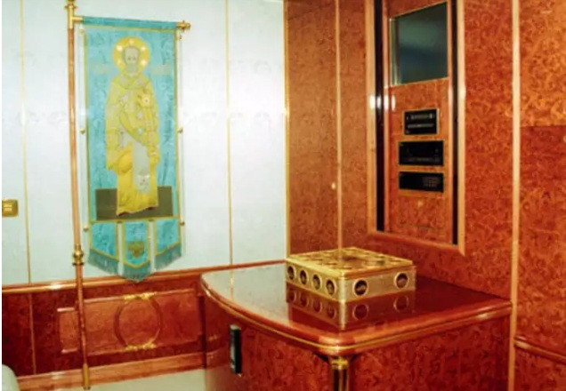 Máy bay của Tổng thống Putin có nhiều lớp bảo vệ chống lại các cuộc tấn công tiềm tàng từ đất liền hoặc từ trên không. Ảnh: BI