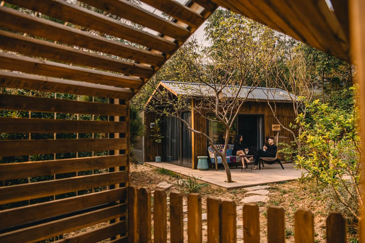 Tọa lạc tại Sóc Sơn (Hà Nội), Mận House là ngôi nhà nghỉ dưỡng nhỏ xinh có diện tích chỉ 30m2.