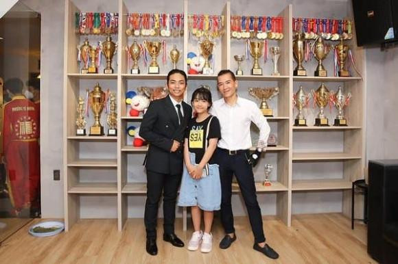 Vườn hồng trong nhà Khánh Thi - Phan Hiển có khoảng 100 gốc, gồm nhiều loại hồng nội như hồng leo, hồng cổ Hải Phòng lẫn hồng ngoại: Lafont, Corail Gelee, Monica Bellucci...Ảnh; 2dep