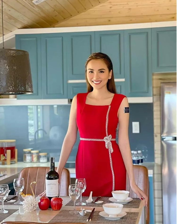 Trước nghi vấn đăng ký kết hôn lần 3, trao đổi với 2sao.vn, Diễm Hương cho biết đang bận công việc nên chưa có thời gian quan tâm tới những tin đồn xung quanh. Ảnh: FBNV