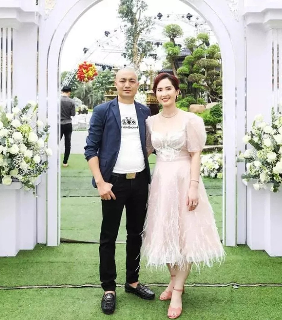 Anh Chiến là con đầu trong một gia đình có mẹ làm nghề mổ lợn, bố làm nghề buôn lợn đường dài. Hồi nhỏ, anh Chiến học cũng được nhưng chỉ thích nghỉ để đi chợ cùng mẹ. Ảnh: Nhịp sống Việt