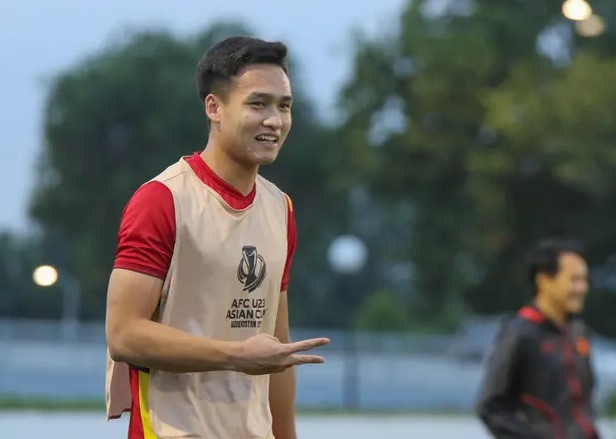 Bên cạnh đó, đội trưởng Bùi Hoàng Việt Anh cũng được nhiều khán giả nhắc tới. Việt Anh quê tại xã Đông Kinh (huyện Đông Hưng, Thái Bình). Ảnh: VFF