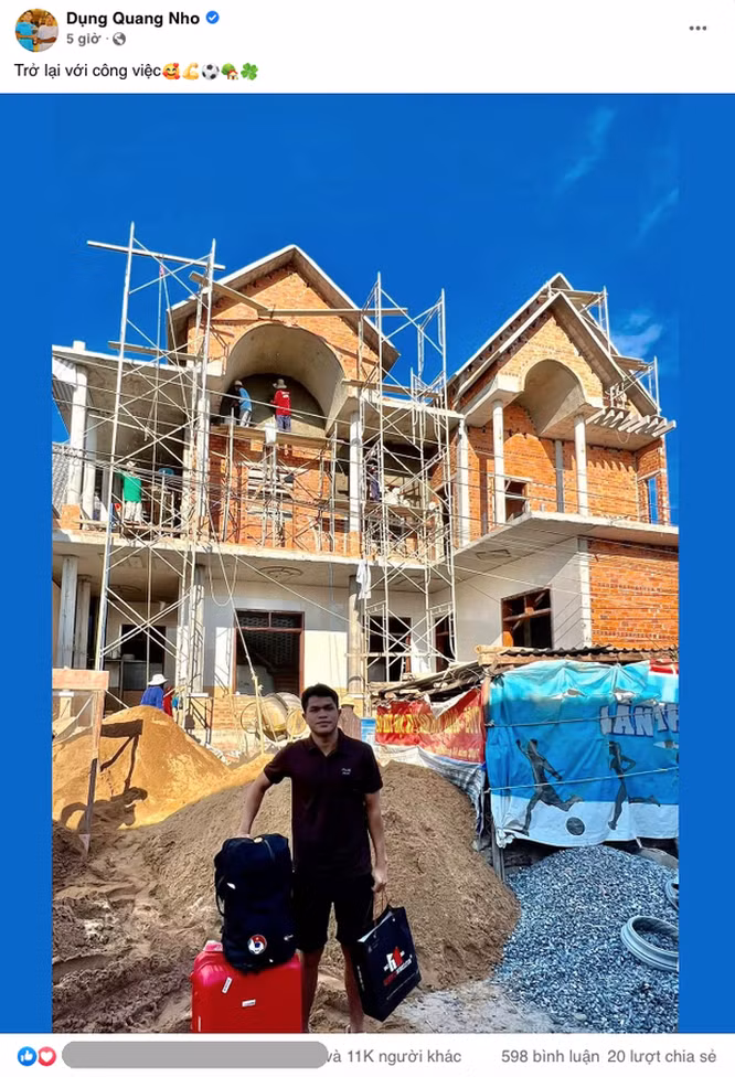 Sau khi cùng U23 Việt Nam vô địch U23 Đông Nam Á, Dụng Quang Nho chia sẻ hình ảnh căn nhà anh xây cho ba mẹ ở Bình Thuận đang trong quá trình hoàn thiện. Ảnh: FBNV