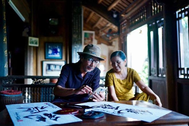 Nhà làm bằng gỗ lim và gỗ mít lên không khí rất mát vào mùa hè và ấm áp vào mùa đông. Ảnh: Cand