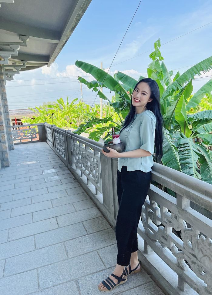 Ngoài ra, người đẹp còn sở hữu thêm một căn nhà ba lầu ở quận 8, TP HCM. Ảnh: Bestie