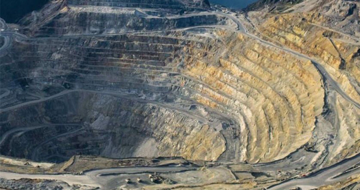 Mỏ vàng Muruntau đang sản xuất khoảng 38,5 triệu tấn quặng mỗi năm và sẽ tăng lên 50 triệu tấn quặng vào năm 2026.