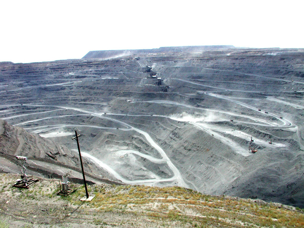 Mỏ vàng Muruntau có trữ lượng 71.400.000 ounce tương đương 2.020 tấn vàng nguyên chất.