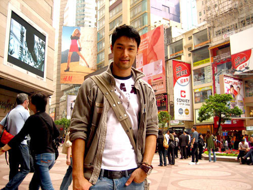 Là là một diễn viên nổi tiếng, ít ai biết Johny Trí Nguyễn sở hữu khối gia tài đáng giá nhiều người mơ ước. Ảnh: Người đưa tin