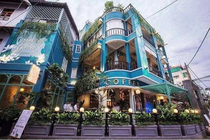 Đáng chú ý, căn nhà của Binz có giá lên đến 28 tỷ, gồm 4 tầng với 2 mặt tiền lớn. Ảnh: Saostar