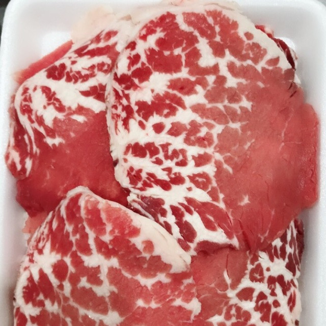 Thịt u hoa bò nấu đúng độ sẽ giòn mềm độc đáo mà không bị dai. Đặc biệt, phần thịt mỡ hoà quyện tạo nên mùi thơm quyến rũ và món ăn hấp dẫn. Ảnh: PhunuVietNam