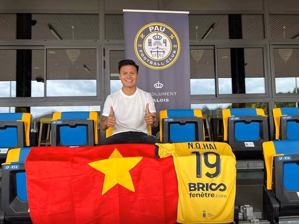 Ngoai luong, Quang Hai con co thu nhap nao khac tai Pau FC?